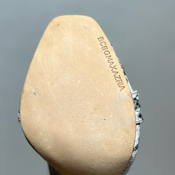 BCBG MaxAzria Ashlee Steel Gray Safari Snake Print Sandal, Size 8 1/2B - Picture 3 of 10